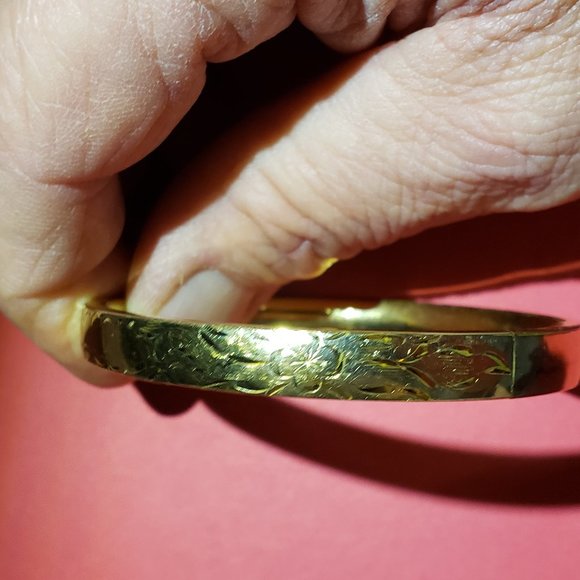 Vintage Antique Leaf & Flower Etched Bracelet - Picture 3 of 6